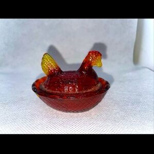 Miniature Art Glass Hen Chicken on Nest